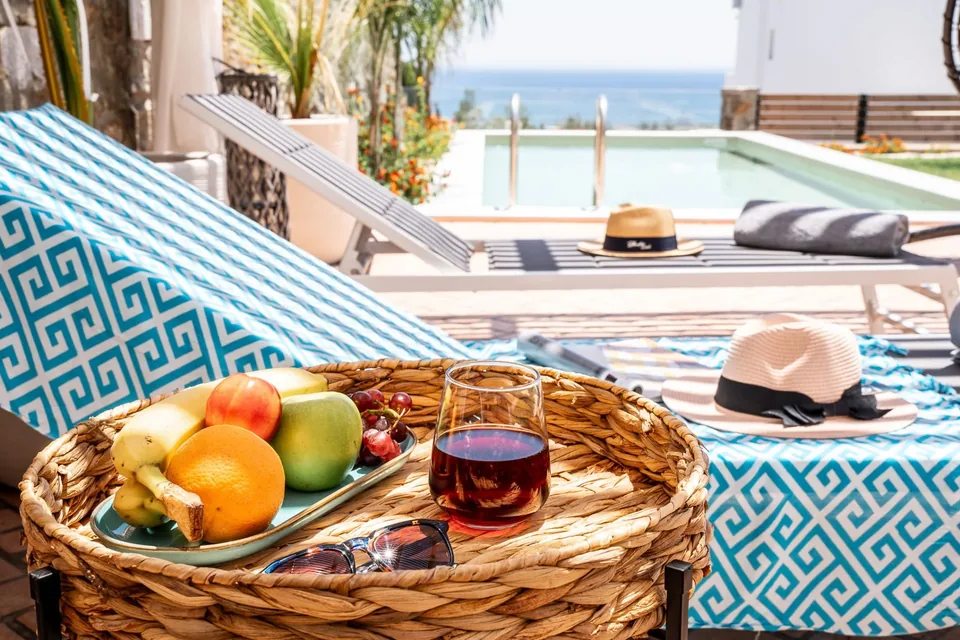 Aelia Poolside Breakfast Tray