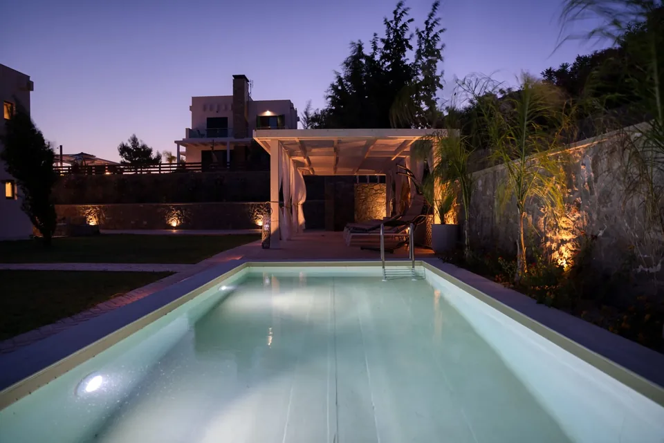 Aelia Nighttime Pool