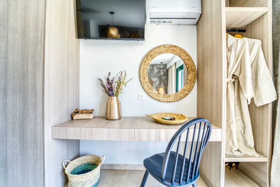 Aelia Bedroom Vanity