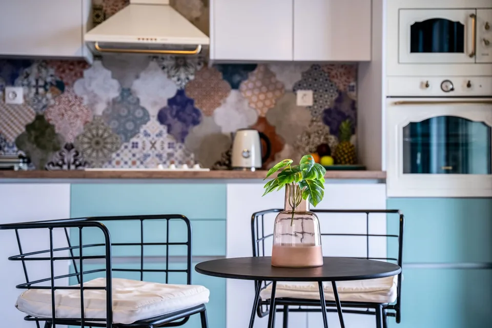 Aelia Kitchen Breakfast Nook