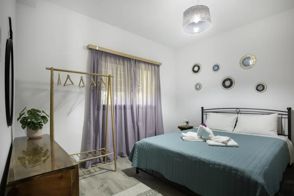 Aitheria Teal Bedroom Wardrobe