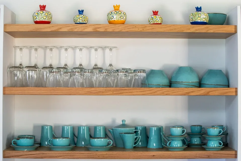 Aitheria Kitchen Open Shelving