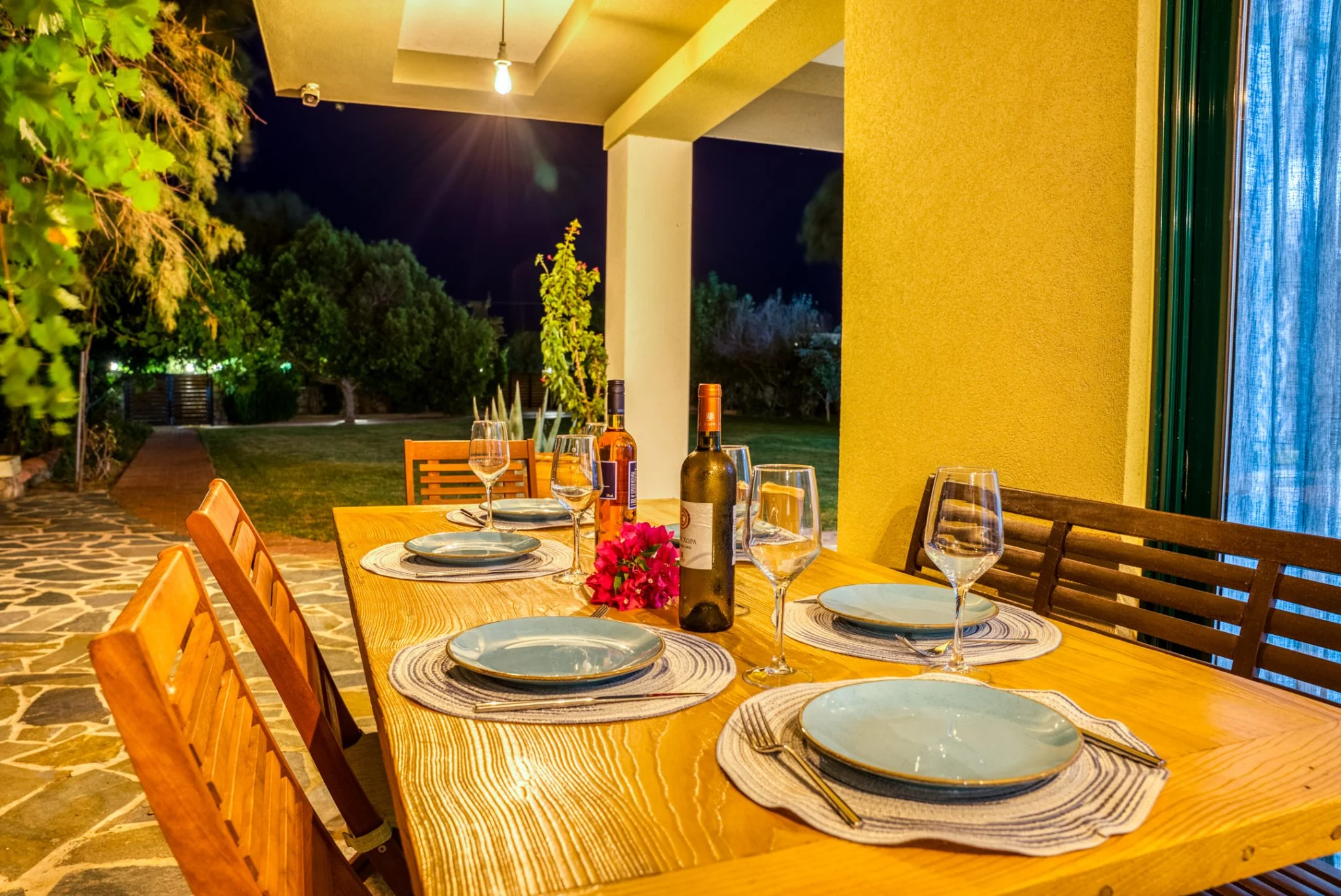 Villa Aitheria outdoor dining