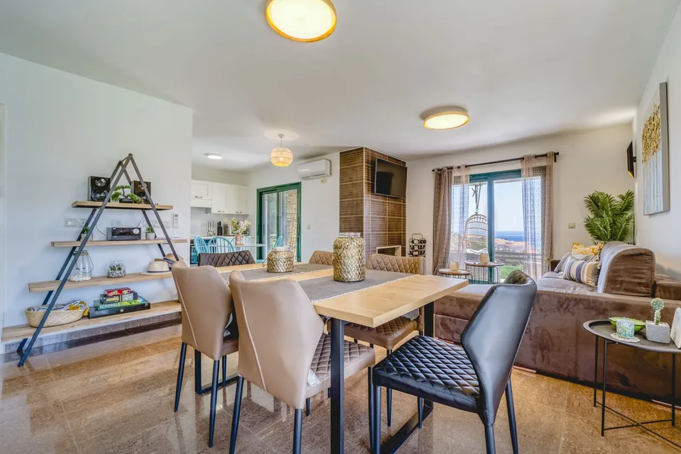 Amalthia Dining and Lounge