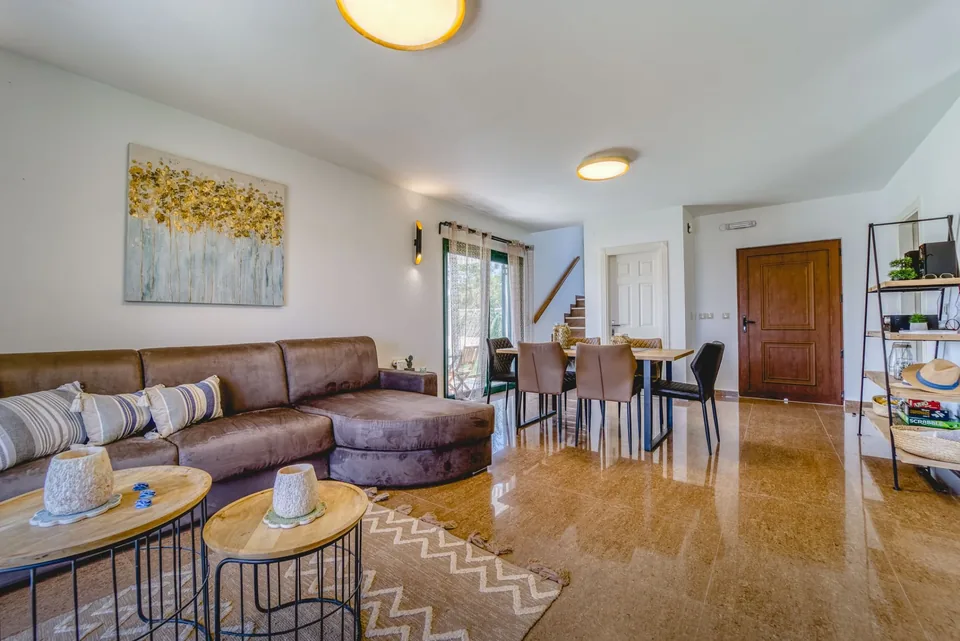 Amalthia Lounge and Dining Area
