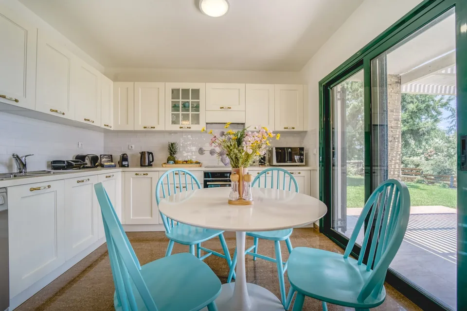 Amalthia Bright Kitchen Dining Area
