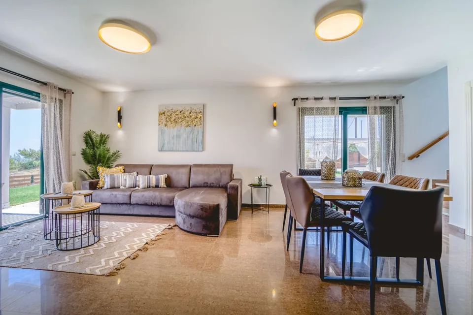 Amalthia Spacious Open-Plan Living Room